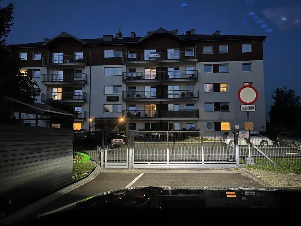 Perla Bieszczad 2 Apartment Ustrzyki Dolne Bagian luar foto